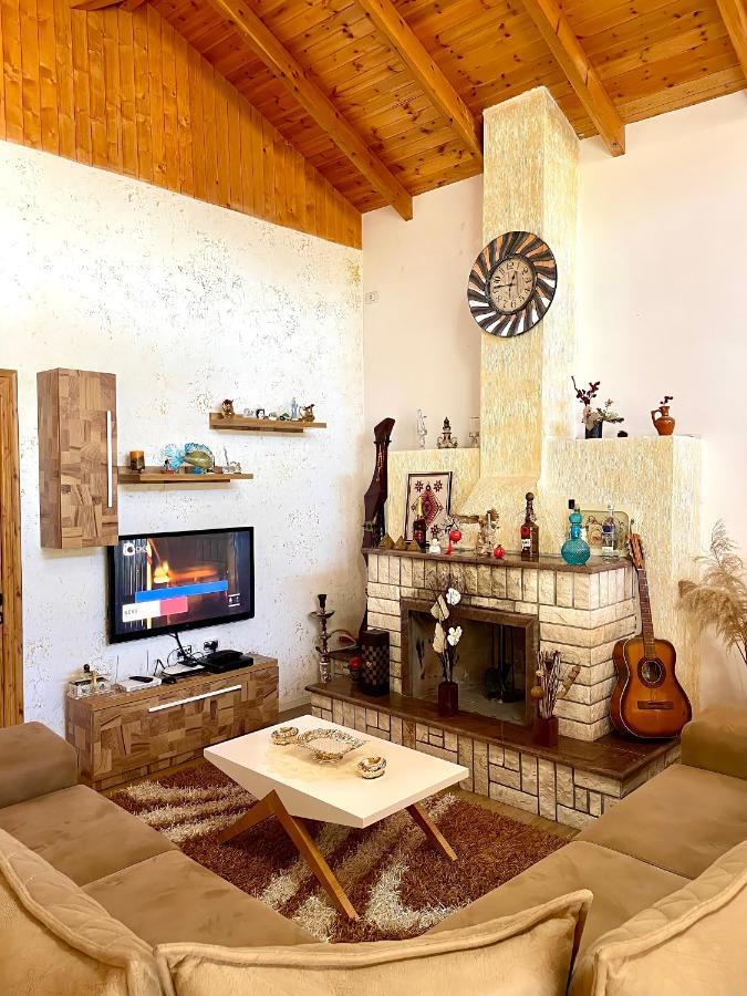 River Escape Villa - Private Beach, Scenic View & Bbq Tepelene Exterior foto