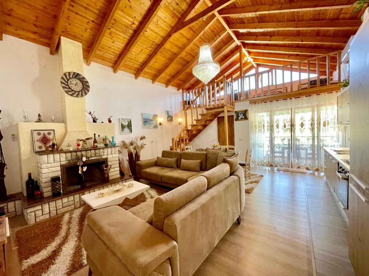 River Escape Villa - Private Beach, Scenic View & Bbq Tepelene Exterior foto