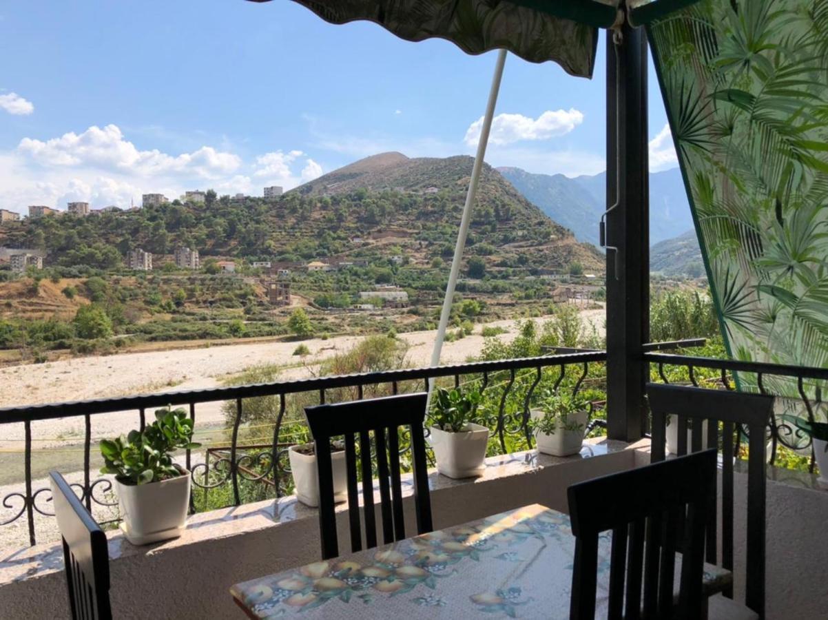 River Escape Villa - Private Beach, Scenic View & Bbq Tepelene Exterior foto