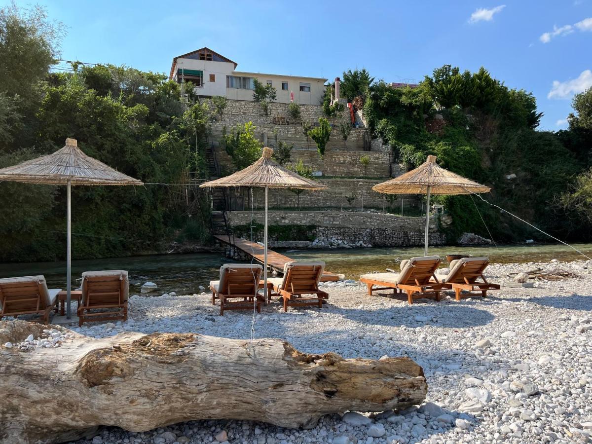 River Escape Villa - Private Beach, Scenic View & Bbq Tepelene Exterior foto