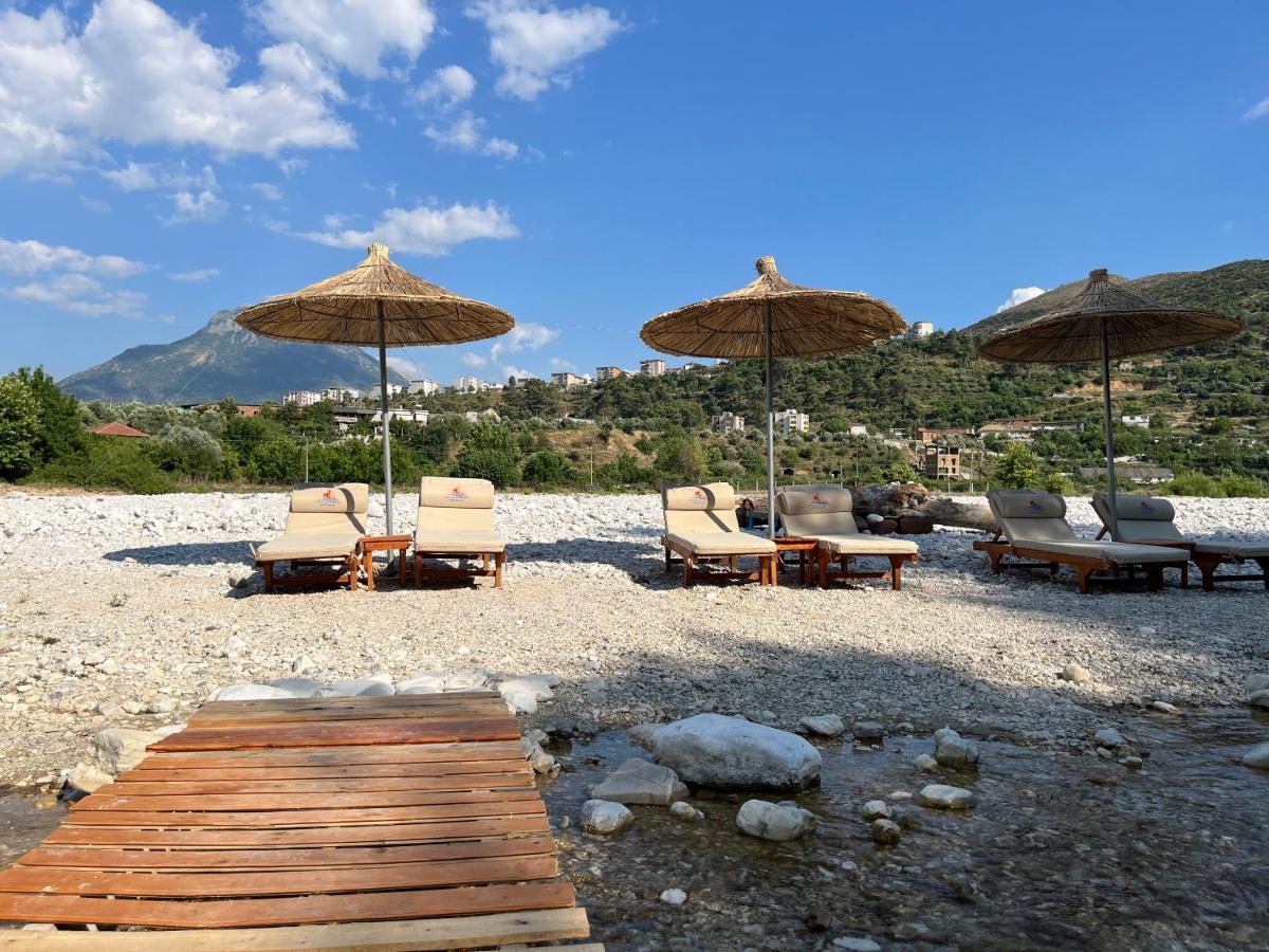 River Escape Villa - Private Beach, Scenic View & Bbq Tepelene Exterior foto
