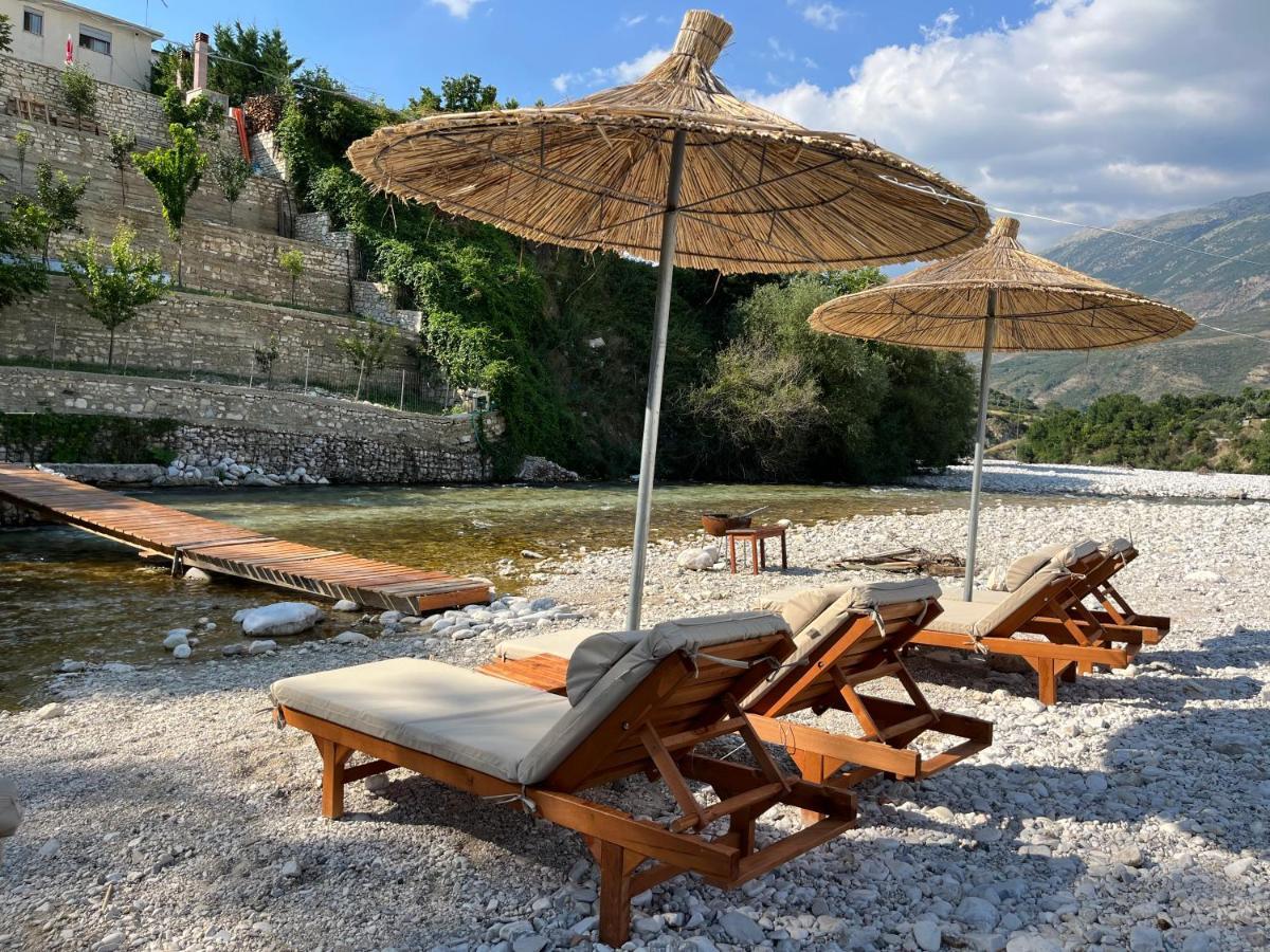 River Escape Villa - Private Beach, Scenic View & Bbq Tepelene Exterior foto